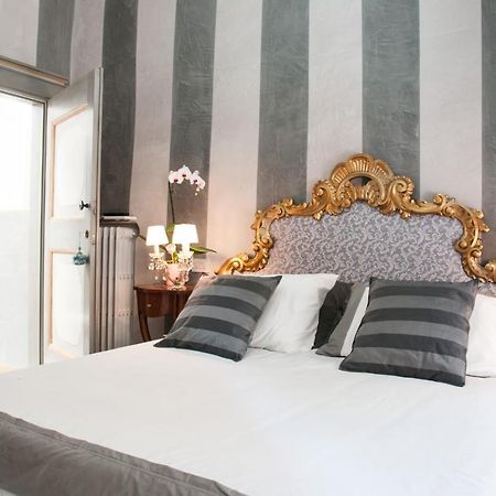 Bibi Boutique Arezzo Camere Deluxe Cartazucchero & Cioccolato Экстерьер фото